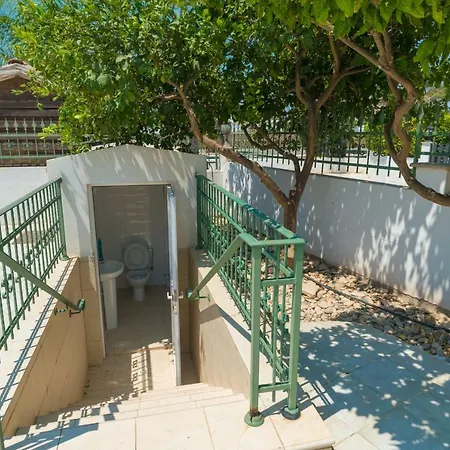 Efi Agia Napa